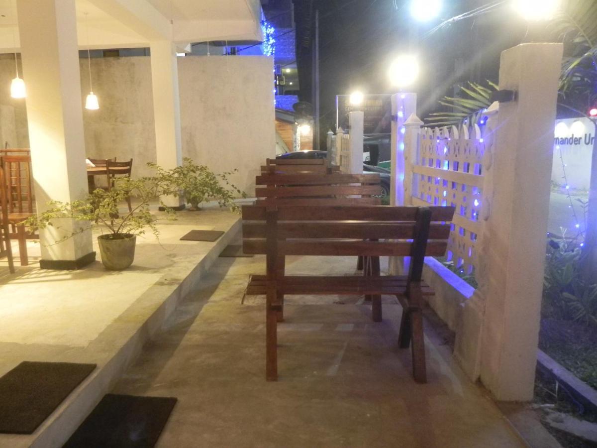 Rainbowswell Beach Resort Unawatuna Exterior photo